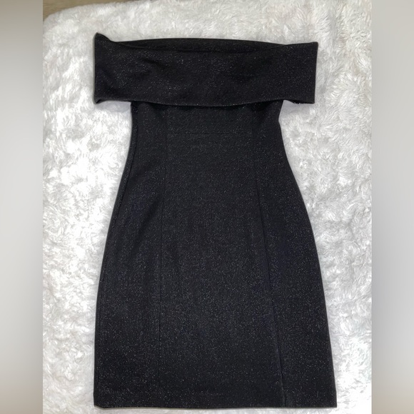 Halston Heritage Off the shoulder dress - Picture 2 of 4